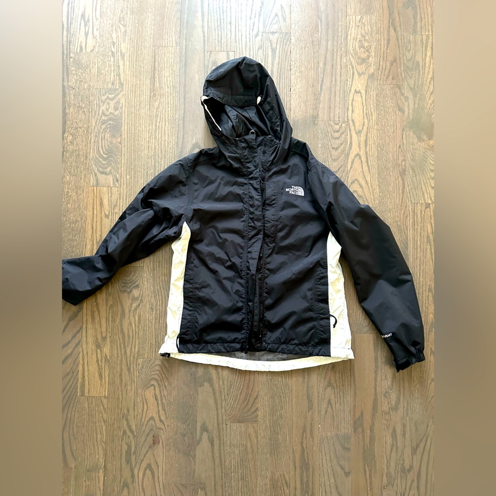 The North Face Women HyVent Rain Jacket